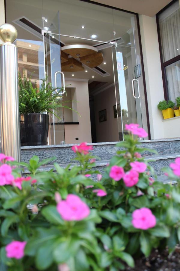 Hotel Villa Aljor Голем Экстерьер фото