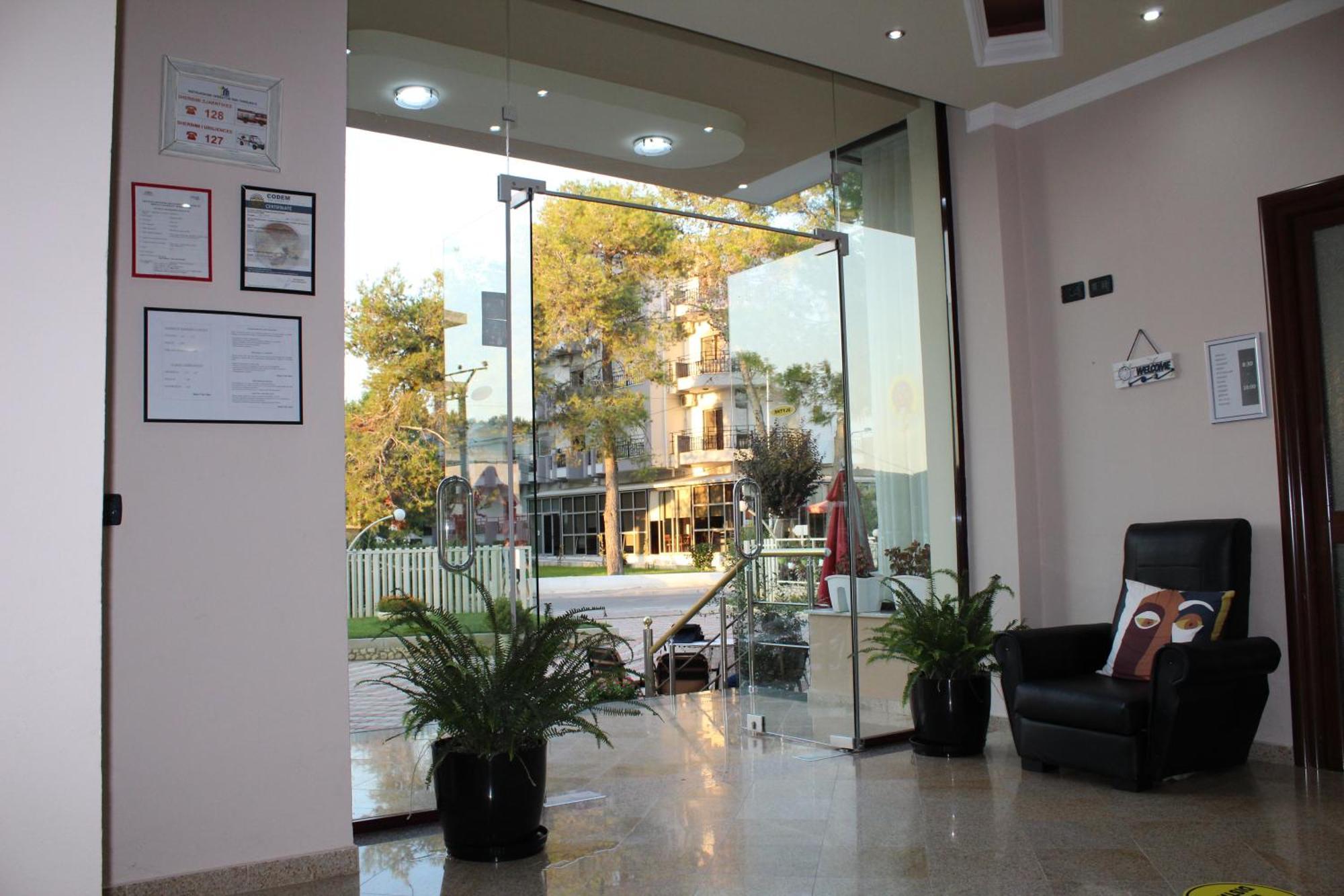 Hotel Villa Aljor Голем Экстерьер фото
