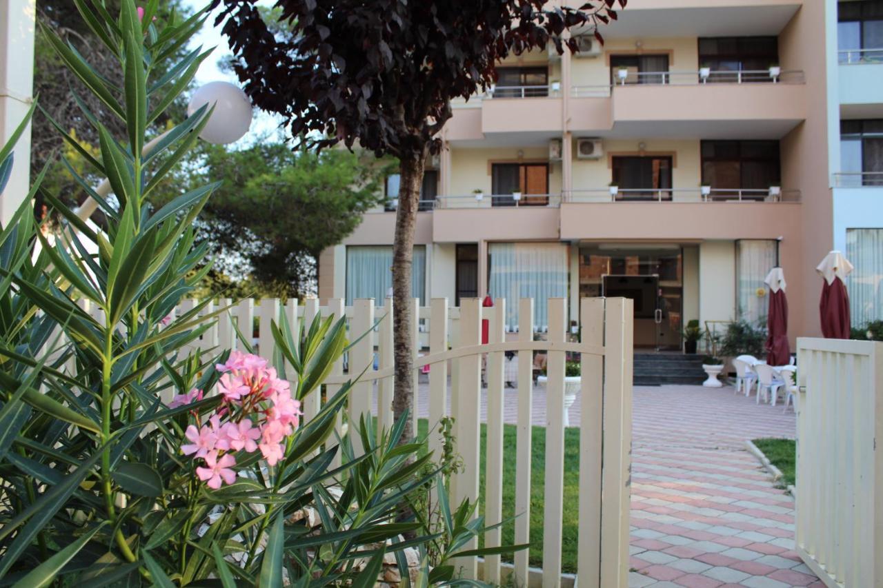 Hotel Villa Aljor Голем Экстерьер фото
