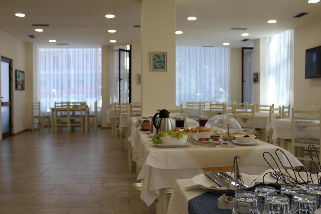 Hotel Villa Aljor Голем Экстерьер фото