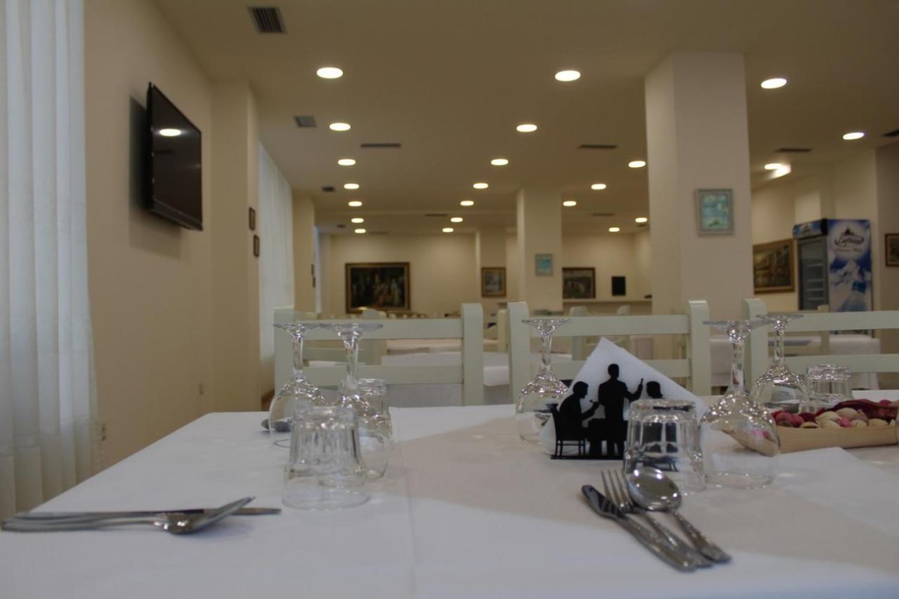 Hotel Villa Aljor Голем Экстерьер фото