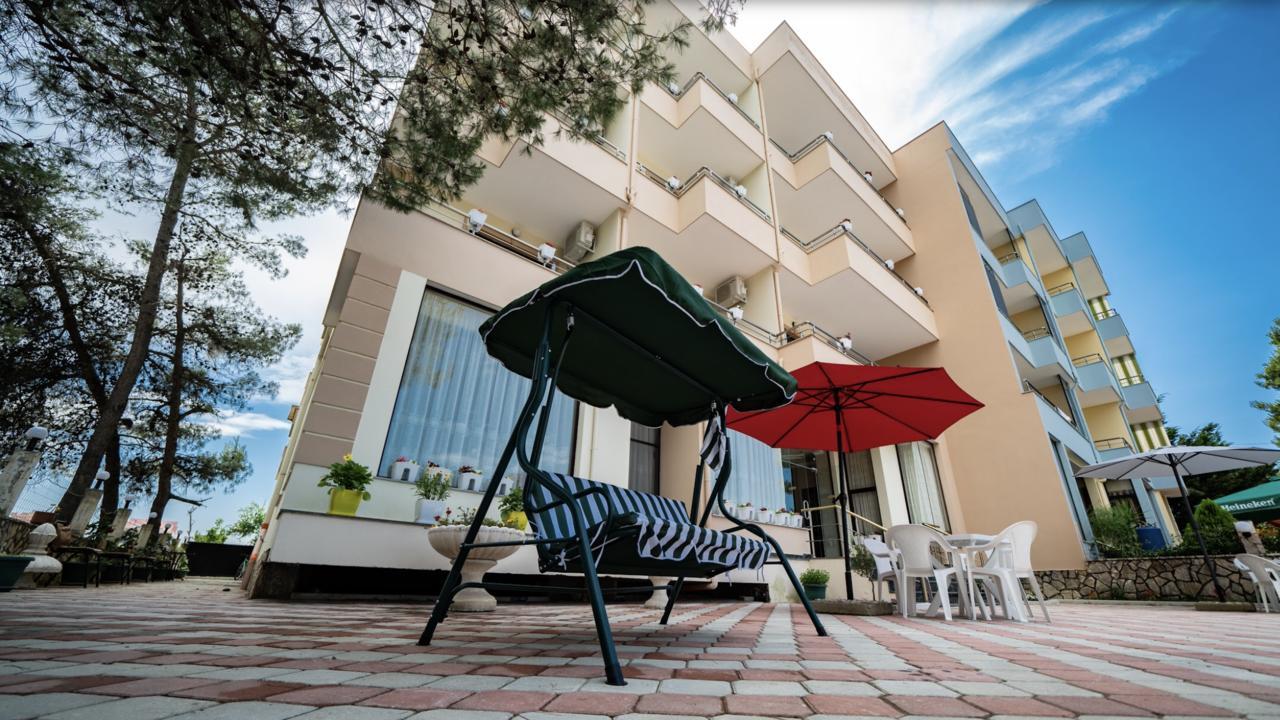 Hotel Villa Aljor Голем Экстерьер фото